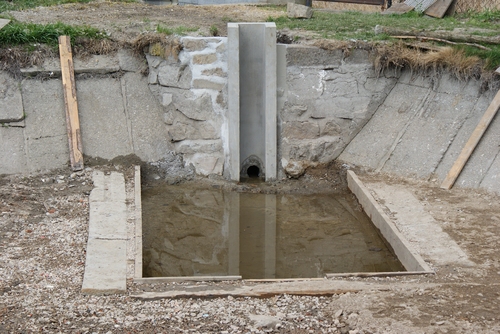 Nové výpustní zařízení a slovovací bort na sádce č. 1