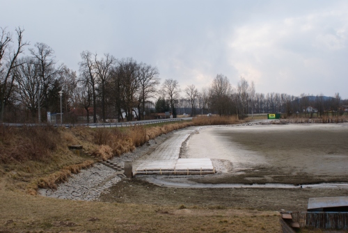 Vydávací lávka s punktovacími kolíky na rybníce Střela 02.14.005